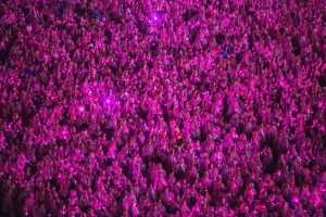 pink-people-1260x840